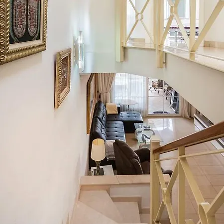 Beautiful Duplex With Ocean View For 8 Persons * 美洲海滩